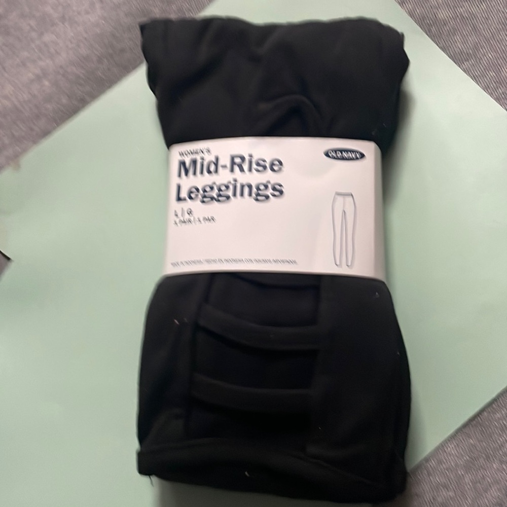 New Women’s Mid-rise Black Leggings